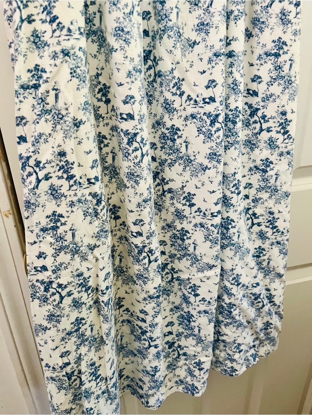H&M Linen Blend Dress with Blue and White Toile Floral Print - Picture 3 of 7